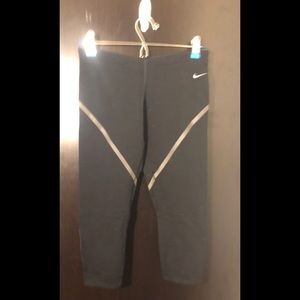 Nike Dri-fit capris size small